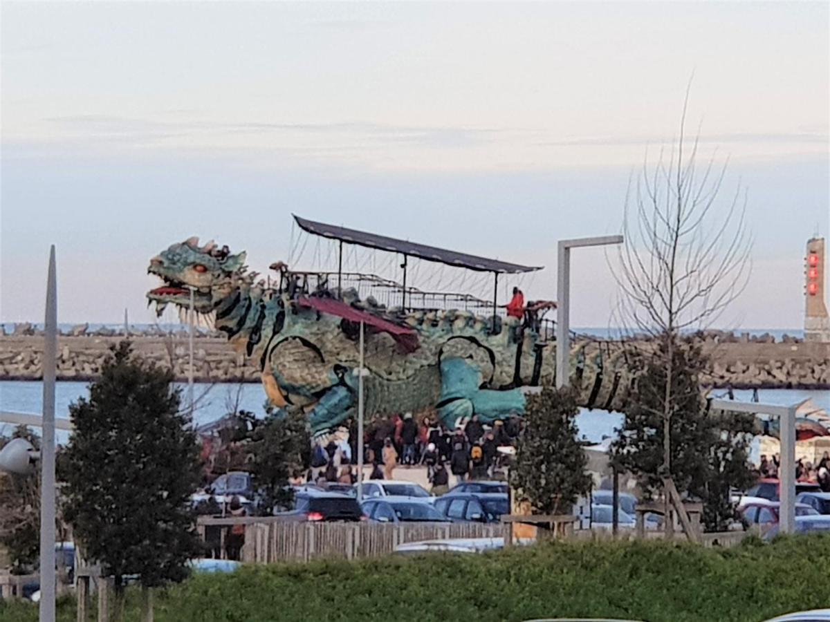 Escale marine à Calais 4 étoiles Exterior foto