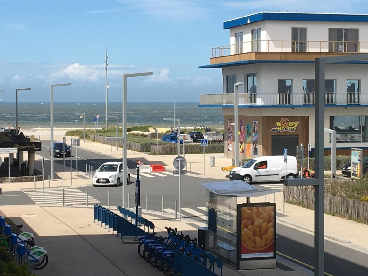 Escale marine à Calais 4 étoiles Exterior foto