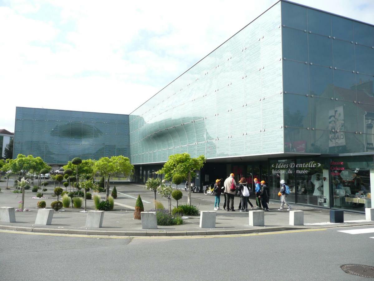 Escale marine à Calais 4 étoiles Exterior foto