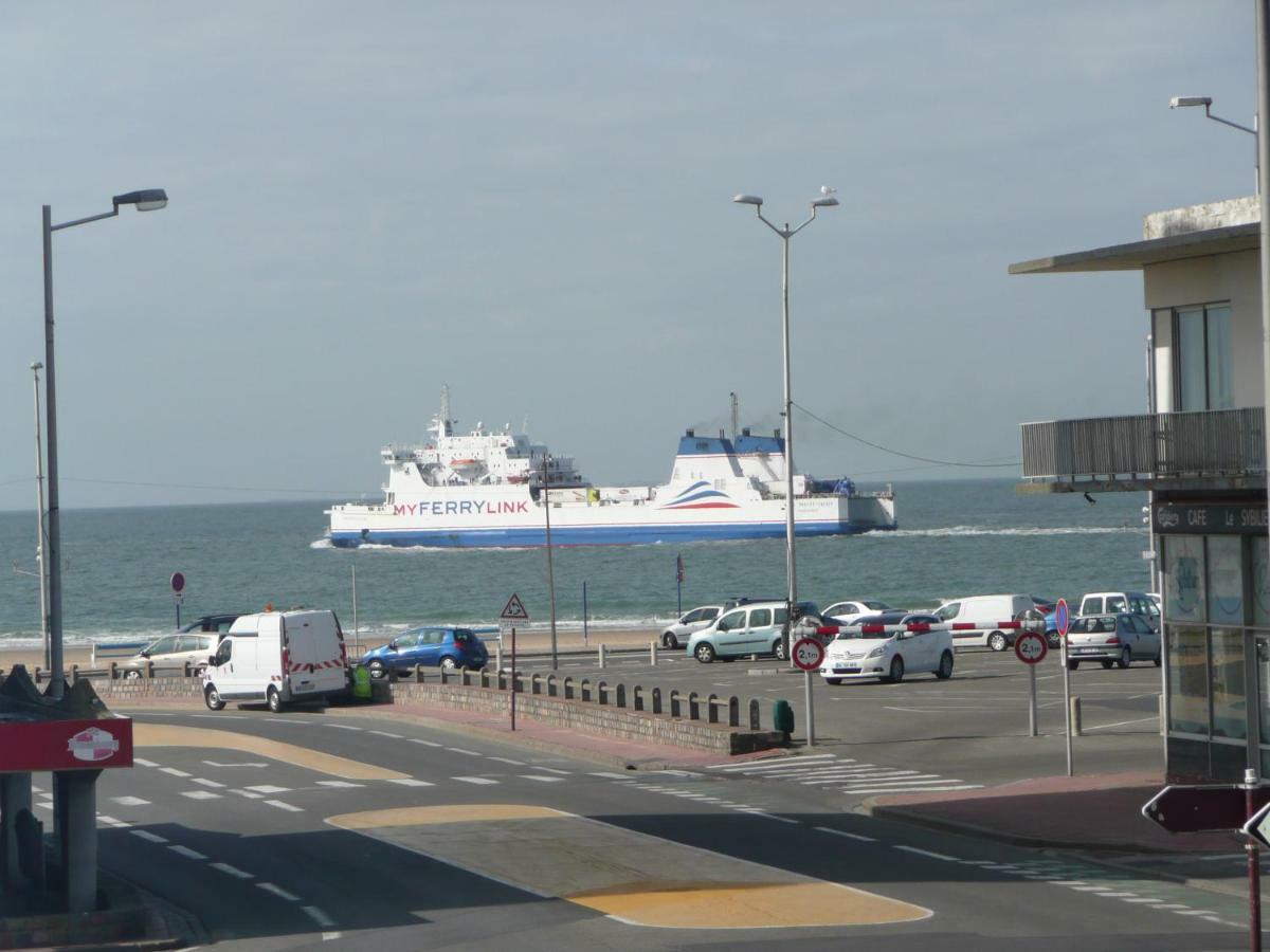 Escale marine à Calais 4 étoiles Exterior foto